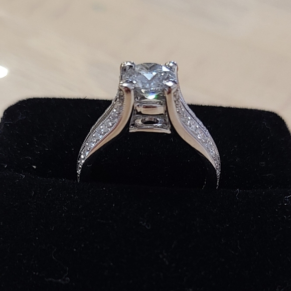 Brand New Womens Custom 18k gold stamped diamond engagement Ring with appraisal - Picture 11 of 12